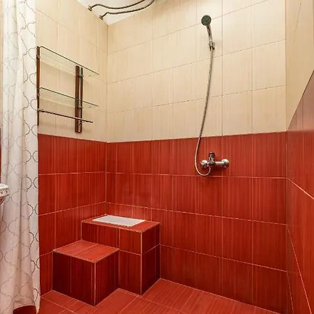 Convenient 1bd Flat In The Centre Of *