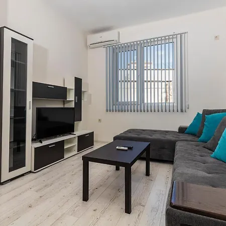 Convenient 1bd Flat In The Centre Of * 普罗夫迪夫